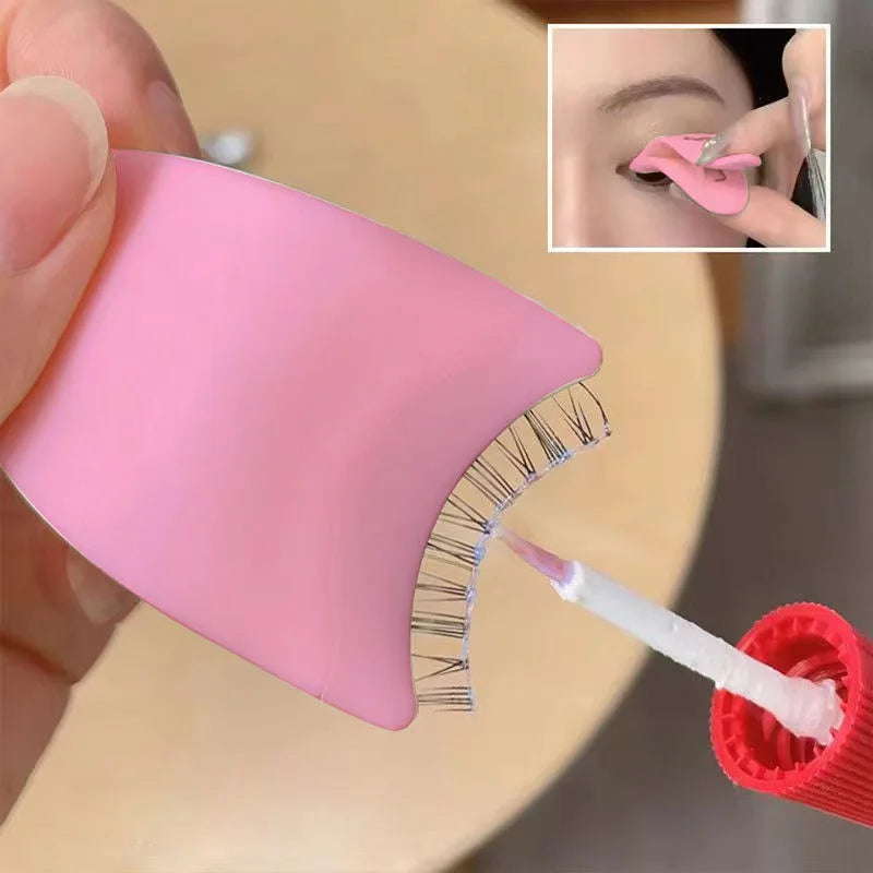 Lash Clip