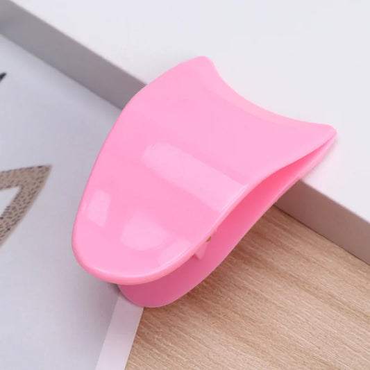 Lash Clip